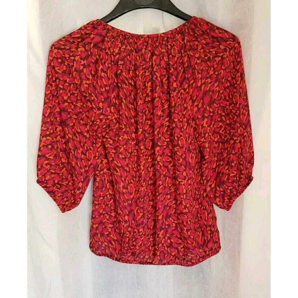 LOFT Ann Taylor Blouse Size XS Red Abstract Keyhole 3/4 Length Elastic Sleeve
